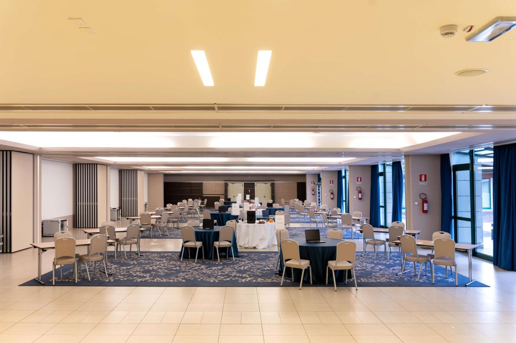 Hotel Doubletree By Hilton Milan Malpensa Solbiate Olona Extérieur photo