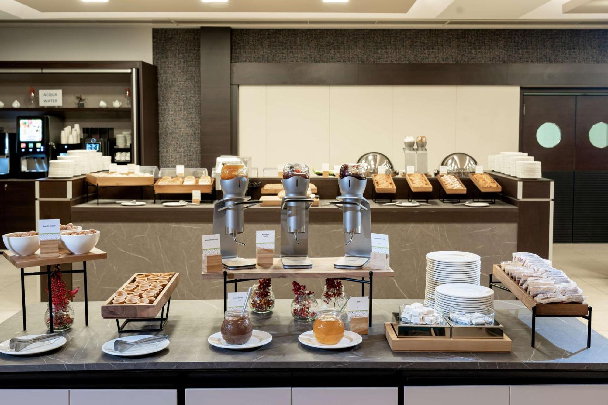 Hotel Doubletree By Hilton Milan Malpensa Solbiate Olona Extérieur photo