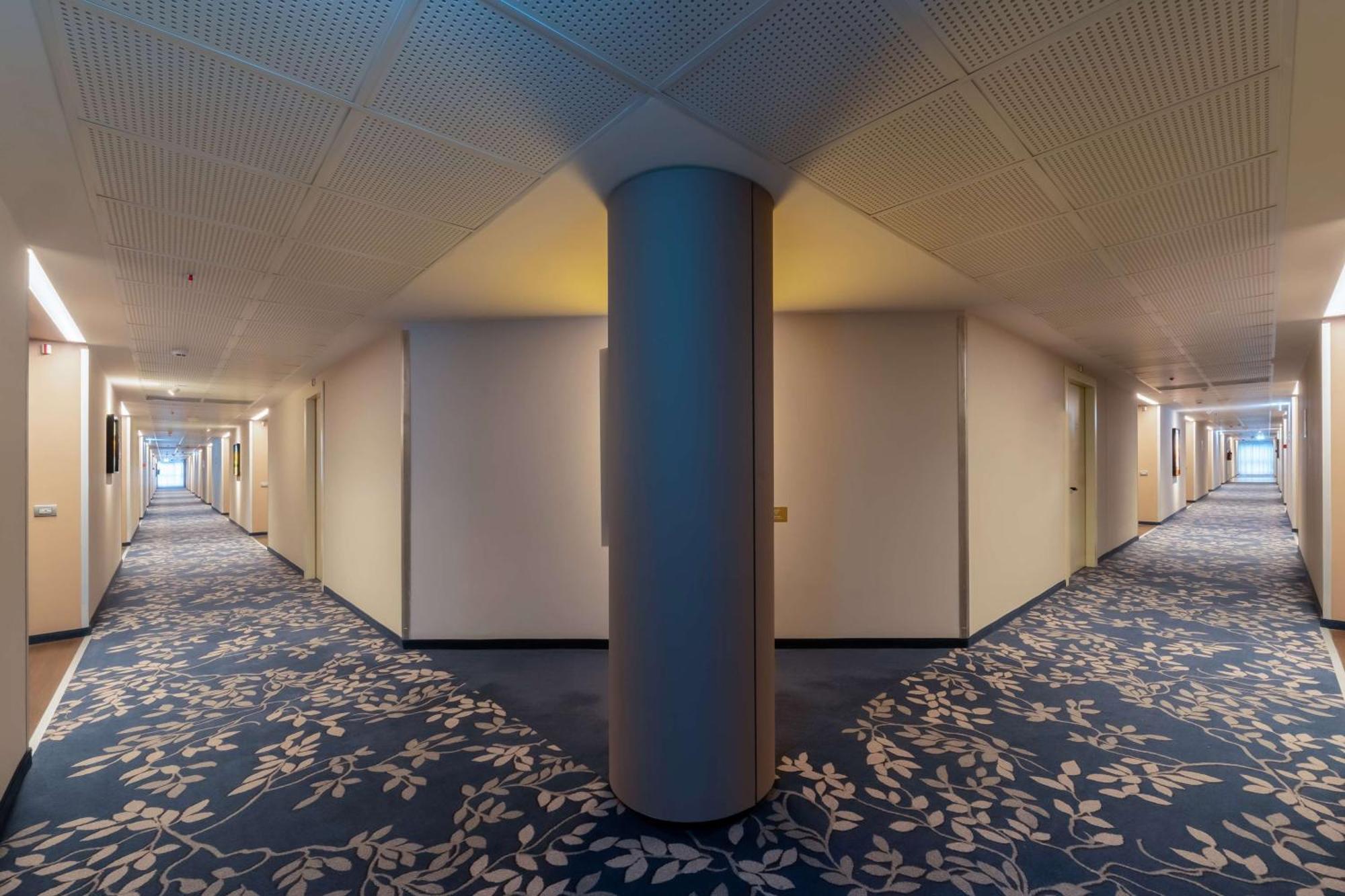 Hotel Doubletree By Hilton Milan Malpensa Solbiate Olona Extérieur photo