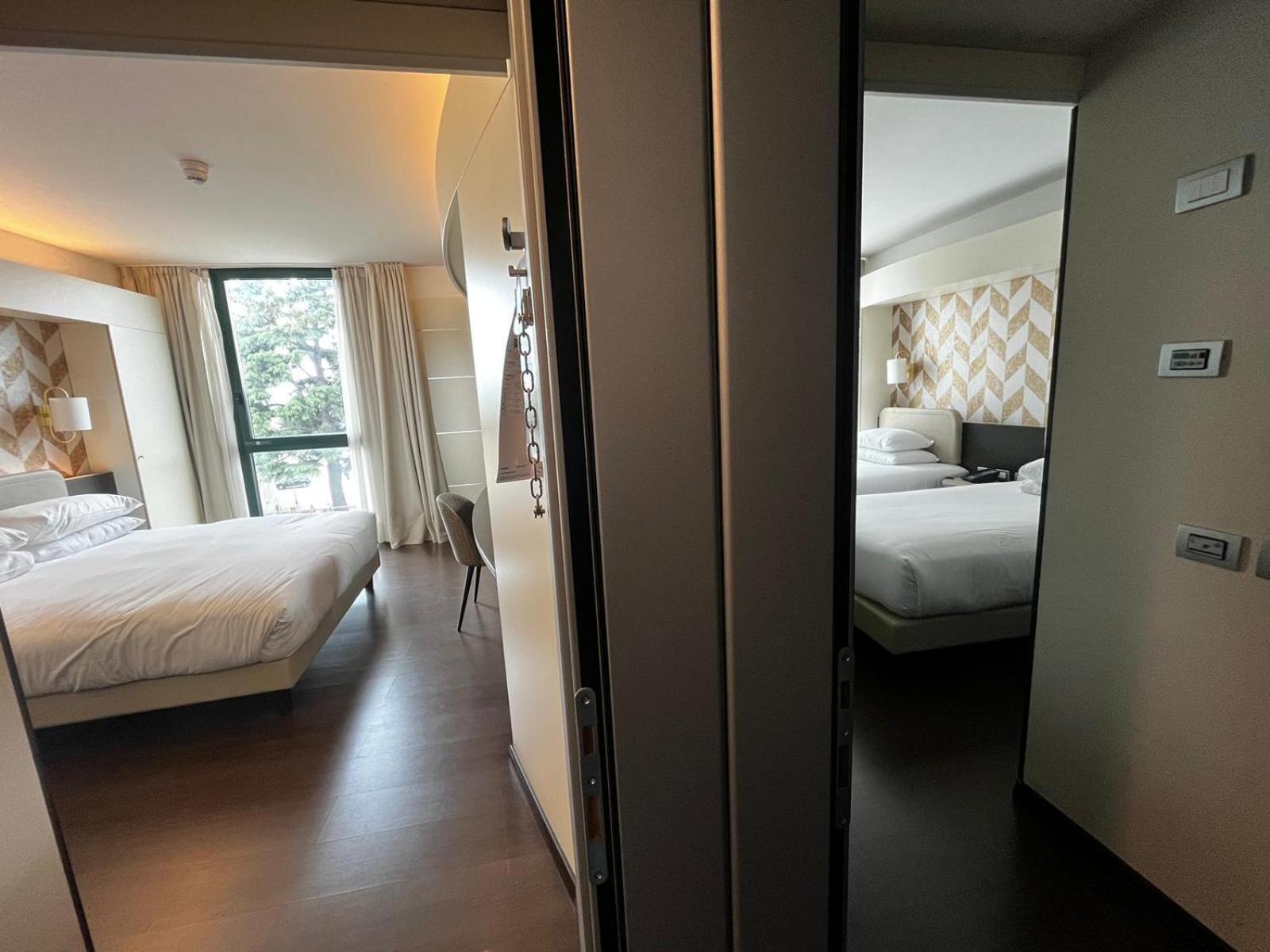 Hotel Doubletree By Hilton Milan Malpensa Solbiate Olona Extérieur photo